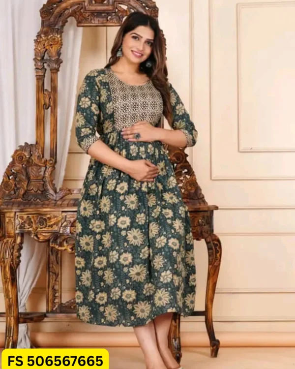 Elegant full-length feeding kurti designed for style, comfort and easy nursing.